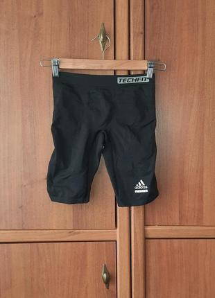Мужские спортивные шорты adidas