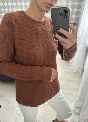 Дуже теплий і стильний светр