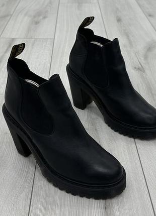 Женские кожаные ботинки dr martens hurston на каблуке (23,5 см)