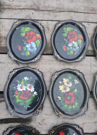 Металлическая росписная тарелка ссср радчнская цветы ручная работа роспись для декора дизайна коллекции5 фото