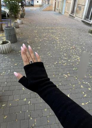 Перчатки
