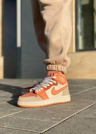 Женские кроссовки nike air jordan 1 retro orange beige    #найк