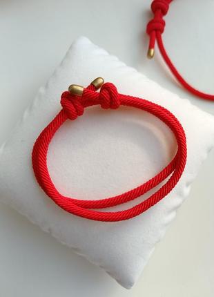 Красный толстый плетенный браслет9 фото