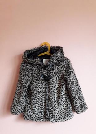 Пальто на дівчинку 4-5 років