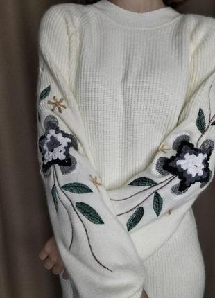 Сукня 🌹ткань: машинная вязка с вышивками на рукавах