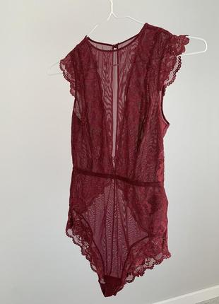 Кружевной бордовый боди с обнаженной спинкой h&m