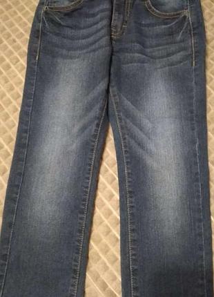 Продам джинсы на мальчика