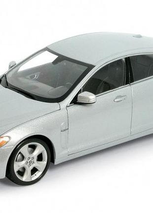 Автомодель (1:24) jaguar xf
