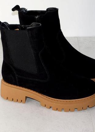 Ботинки челси зимние женские замшевые черные на коричневой подошве 36р5 фото