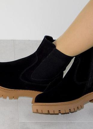Ботинки челси зимние женские замшевые черные на коричневой подошве 36р6 фото
