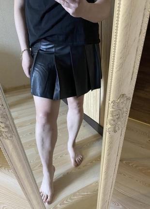Новая короткая юбка плиссе из эко кожи 48 р5 фото