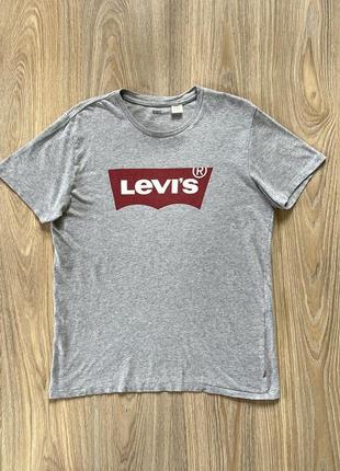 Мужская хлопковая футболка с логотипом принтом levis