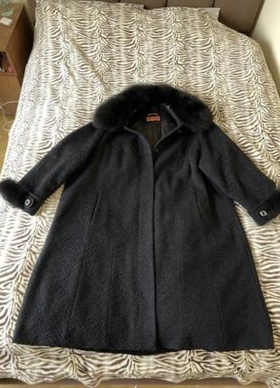 Зимнее стильное шикарное пальто, большого размера! в идеальном состоянии, дешево!