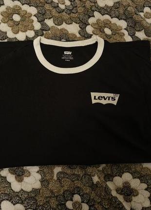 Футболка levi's