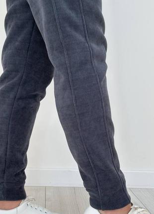 Теплые женские вельветовые брюки цвета6 фото