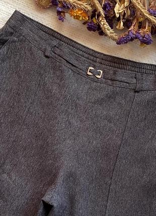 Классические серые брюки с высокой талией и кантами, класичневое серое брюки с высокей талией и канатами2 фото