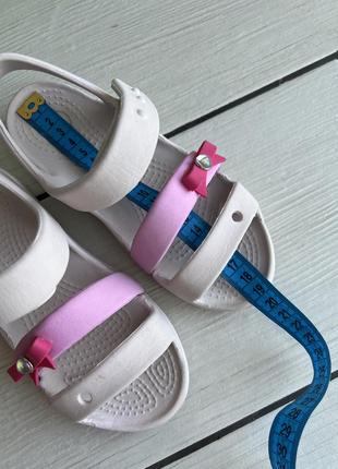 Crocs босоножки для девочки6 фото