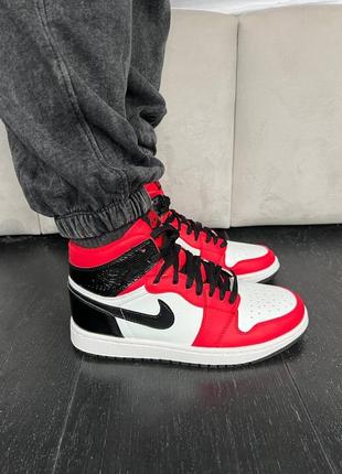 Женские кроссовки nike air jordan 1 retro high black / red #найк