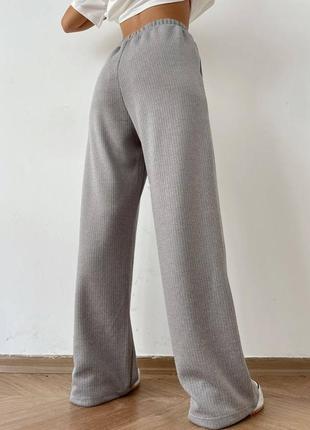 Универсальные, комфортные и теплые штанишки из рубчика.
идеальный вариант на осень 🍂8 фото