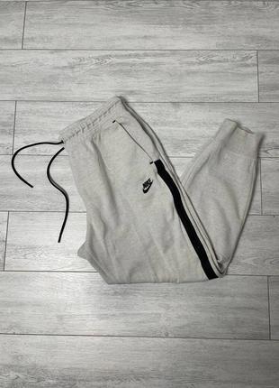 Спортивные штаны nike tech fleece размер l