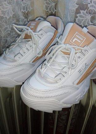 Білі кросівки філа7 фото