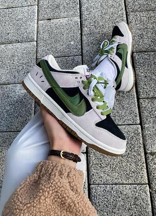 Жіночі кросівки nike sb dunk beige/black/green