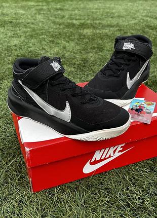 Дитячі кросівки  nike team hustle d 10 flyease black