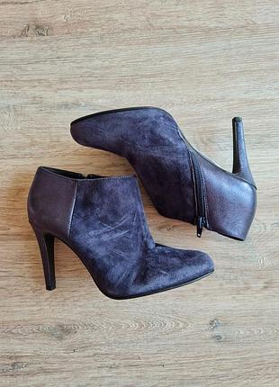 Осінні замшеві сині ботильйони minelli на каблуках