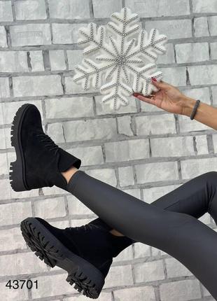 Зимові жіночі замшеві ботинки чорного кольору, трендові жіночі ботинки на шнурівці