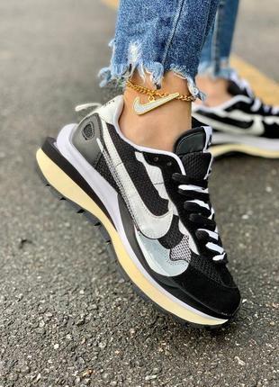 Кроссовки nike vaporwaffle sport fuschia x sacai black