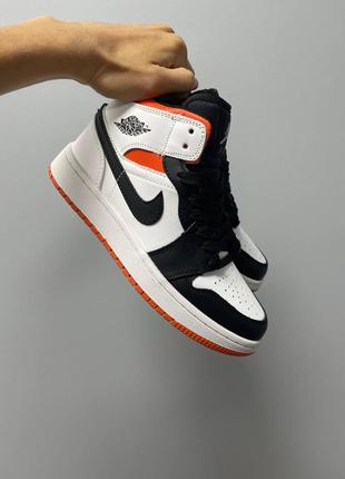 Кроссовки nike air jordan 1 retro mid «black orange white’