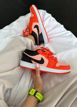 Женские кроссовки nike air jordan 1 low2 фото