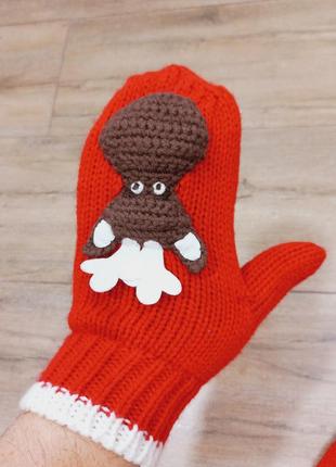 Варежки красные