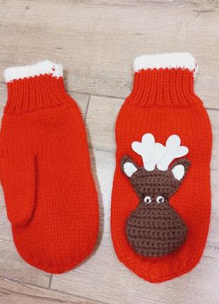 Варежки красные