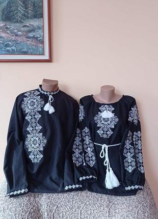 Парні вишиванки "королівський узір" на чорному натуральному домотканому полотні2 фото