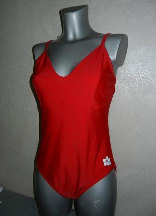 18/52/xl tcm tchibo германия красный цельный купальник, новый