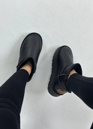 Чорні стильні практичні теплі черевики уггі натуральна шкіра6 фото