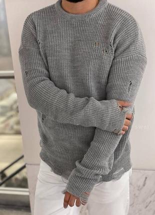 Мужской свитер серого цвета1 фото