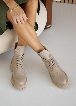 Стильные качественные бежевые женские зимние ботинки на массивной подошве, кожаная,натуральная кожа и шерсть10 фото
