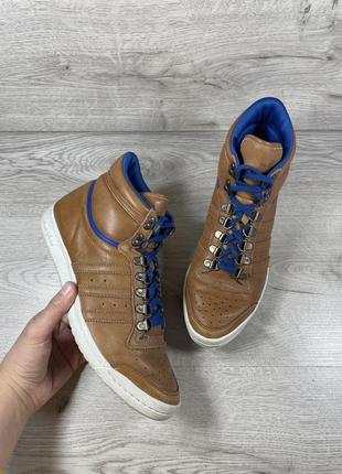 Adidas кожаные на осень весну