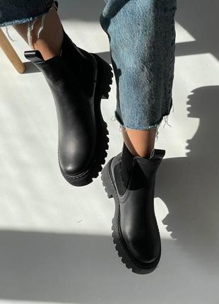 Зимние черные ботиночки челси из натуральной кожи3 фото
