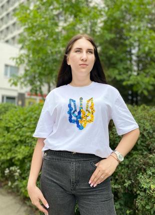 Футболка оверсайз біла герб великий