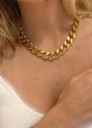 Колье посеребренное 925' и в позолоте.