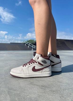 Кросівки nike air jordan 1 retro high og a ma maniére1 фото