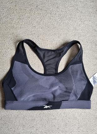 Спортивний топ бюстгальтер reebok ts lux racer bra-ja gs6526