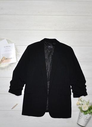 Чудовий чорний піджак m&s collection.