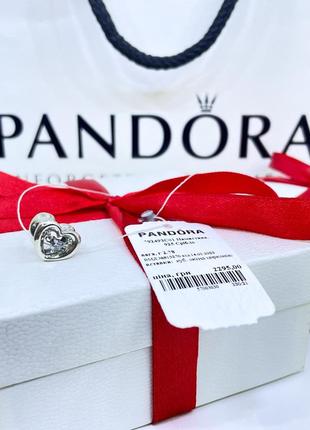 Серебряный шарм пандора 792493c01 бусина сияющее сердце и плавающий камень сердечко прозрачное прозрачный серебро проба 925 новый с биркой pandora