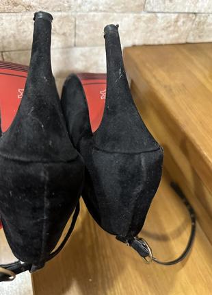 Замшеві туфлі з ремінцями4 фото