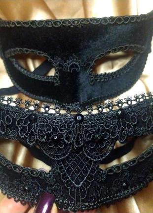 Благородна чорна карнавальна маска8 фото