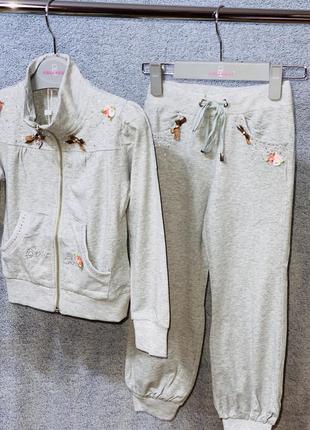 Красивий костюмчик бембі 90-98